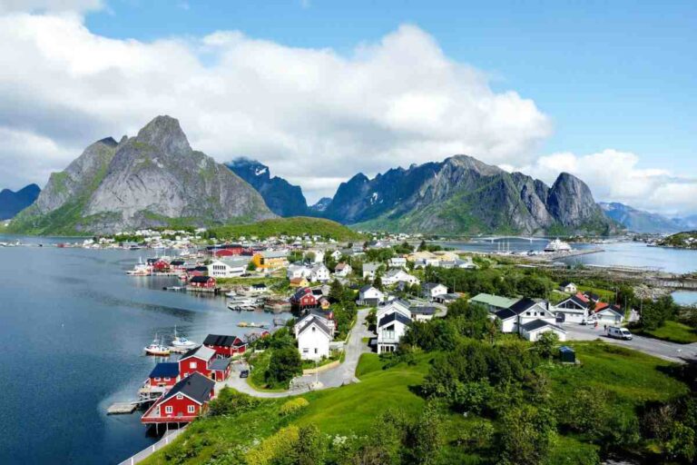 18 euro all'ora e vitto e alloggio gratis! ecco dove andare ad iniziare una uova vita