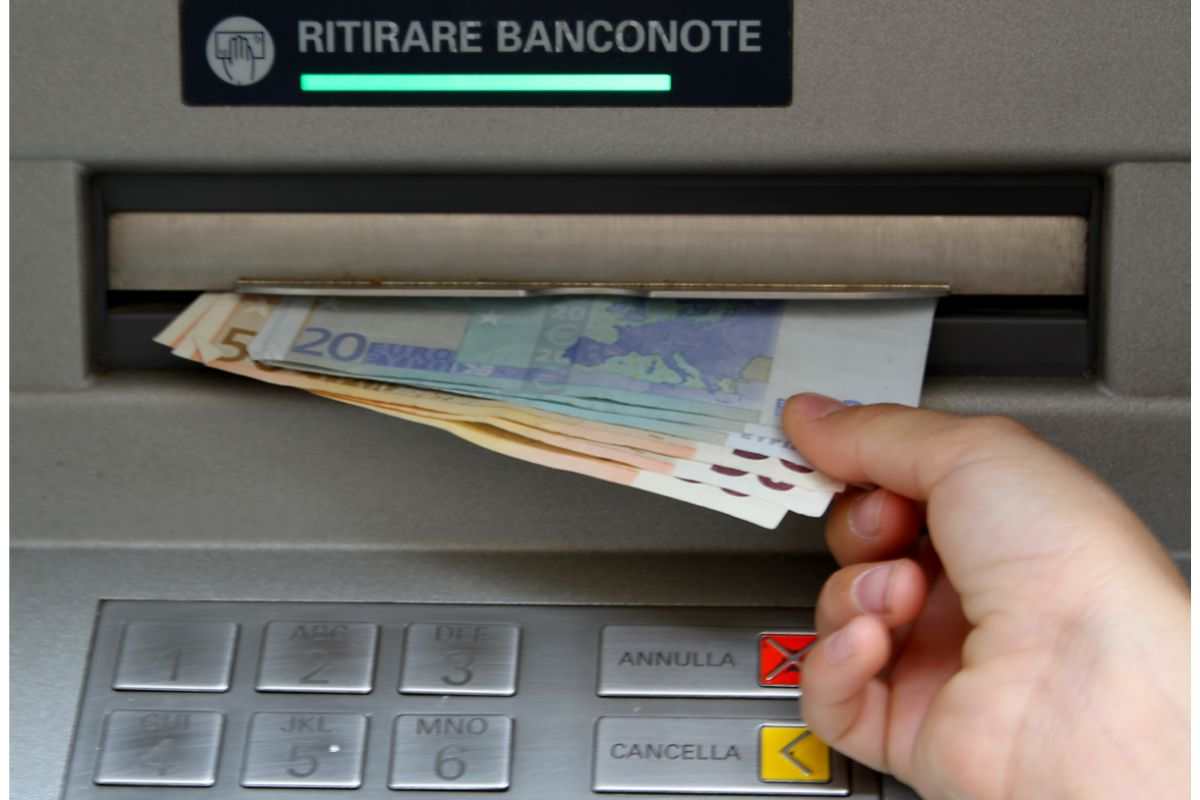 Qual è la commissione da pagare per i prelievi Poste Italiane?