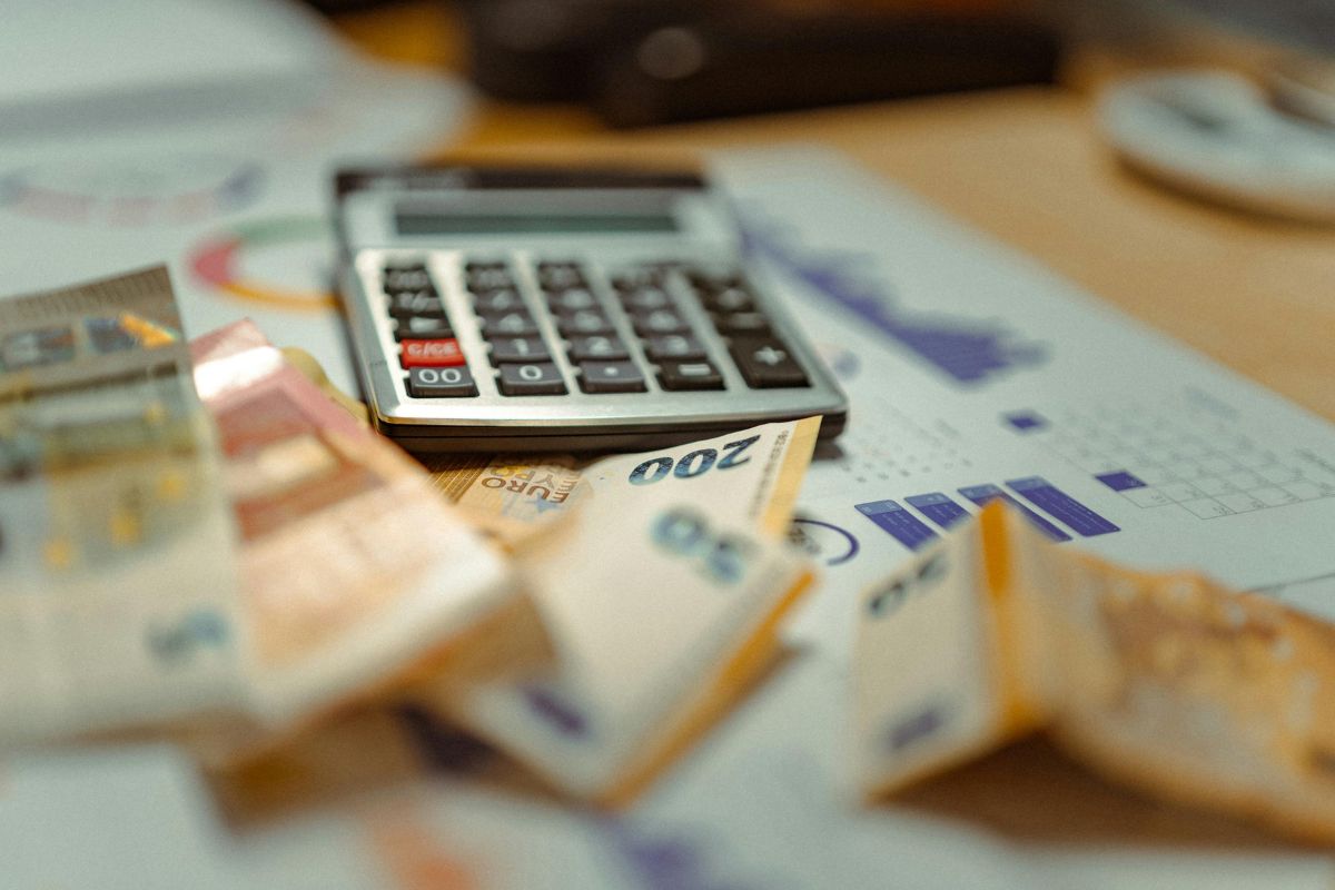 bonus 1400 euro: a chi spetta