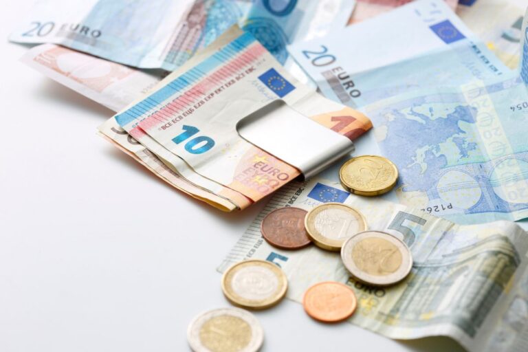 bonus 1400 euro: a chi spetta