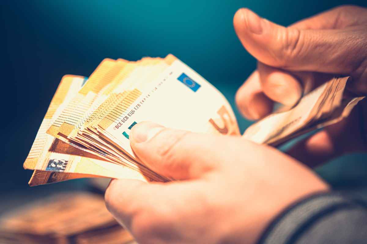 Bonus Natale, ti spettano 154 euro se fai parte di questa categoria di italiani, tutti i dettagli