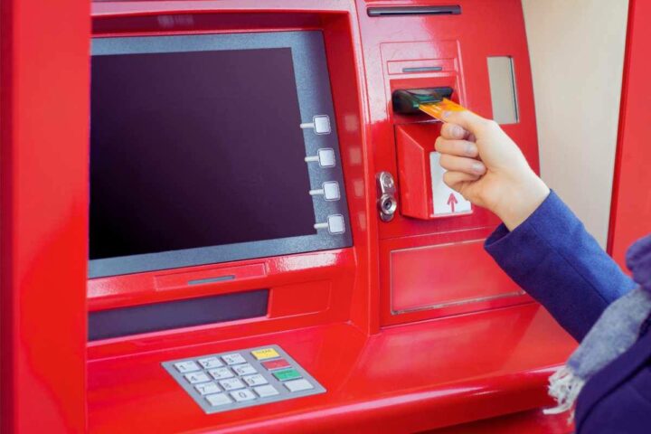 Il rischio che si nasconde dietro ogni prelievo al bancomat