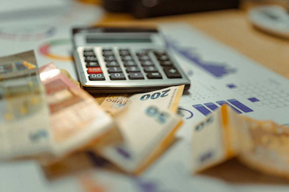 Bonus da 700 euro: l'aiuto economico che farà respirare le famiglie