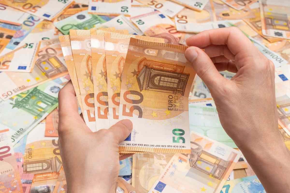 Altro che bonus, ti versano 3600 euro cash senza nemmeno controllare l’ISEE