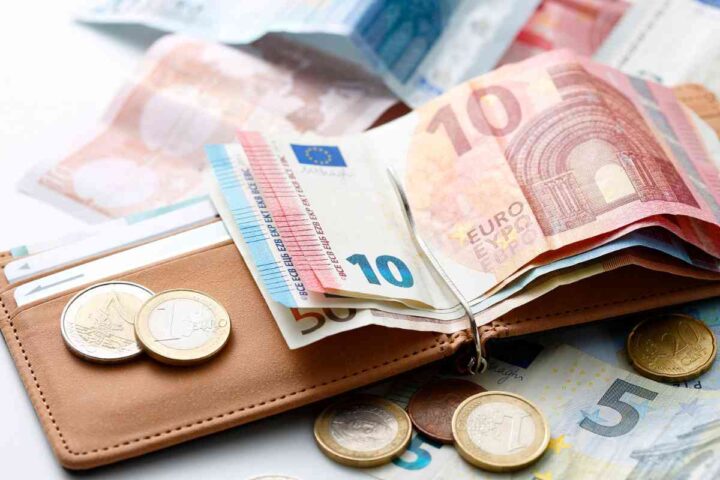Per quanto riguarda il mondo produttivo, la manovra introduce incentivi automatici per le imprese