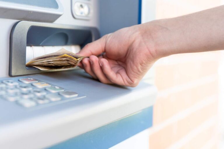 Banche, scatta l’allarme: 13 milioni di italiani rischiano