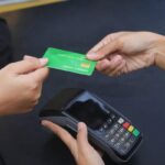 Ecco perché non dovresti mai usare il Bancomat per pagare in hotel