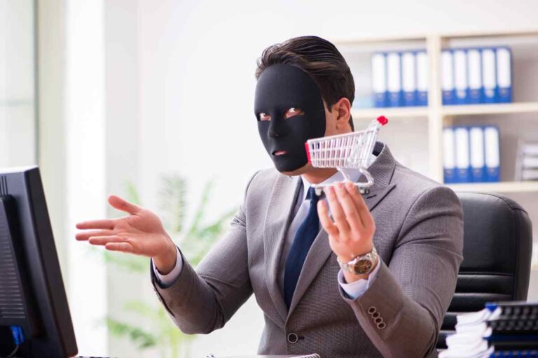 La truffa pericolosissima in cui cadono tutti: se vedi questo sulla tua auto